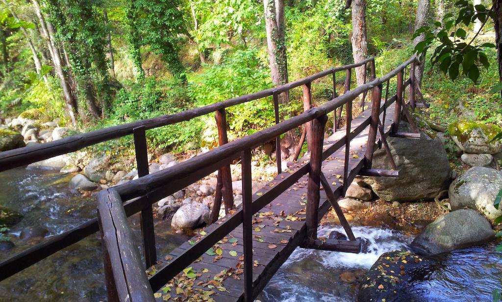 Albergue Turistico Valle Del Ambroz Хервас Экстерьер фото