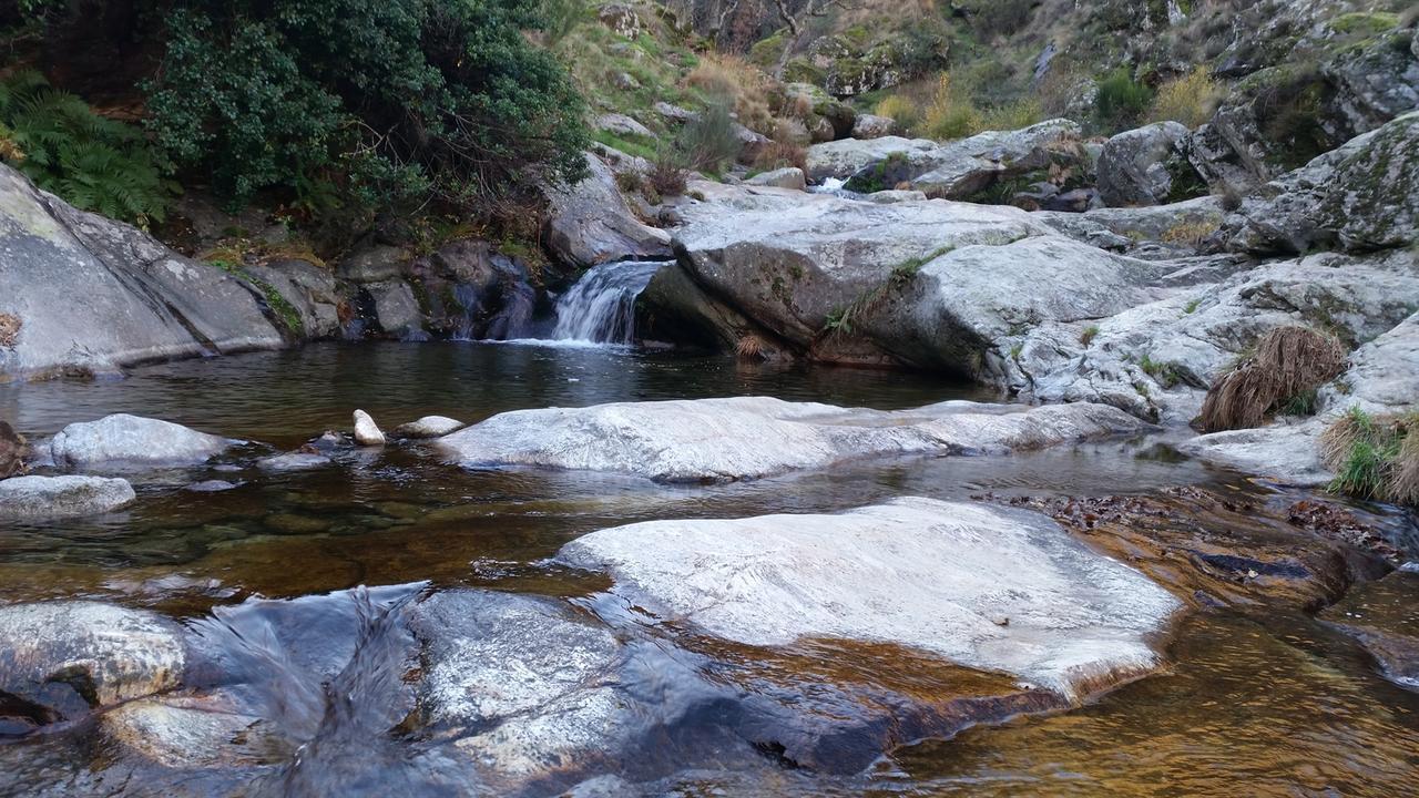 Albergue Turistico Valle Del Ambroz Хервас Экстерьер фото
